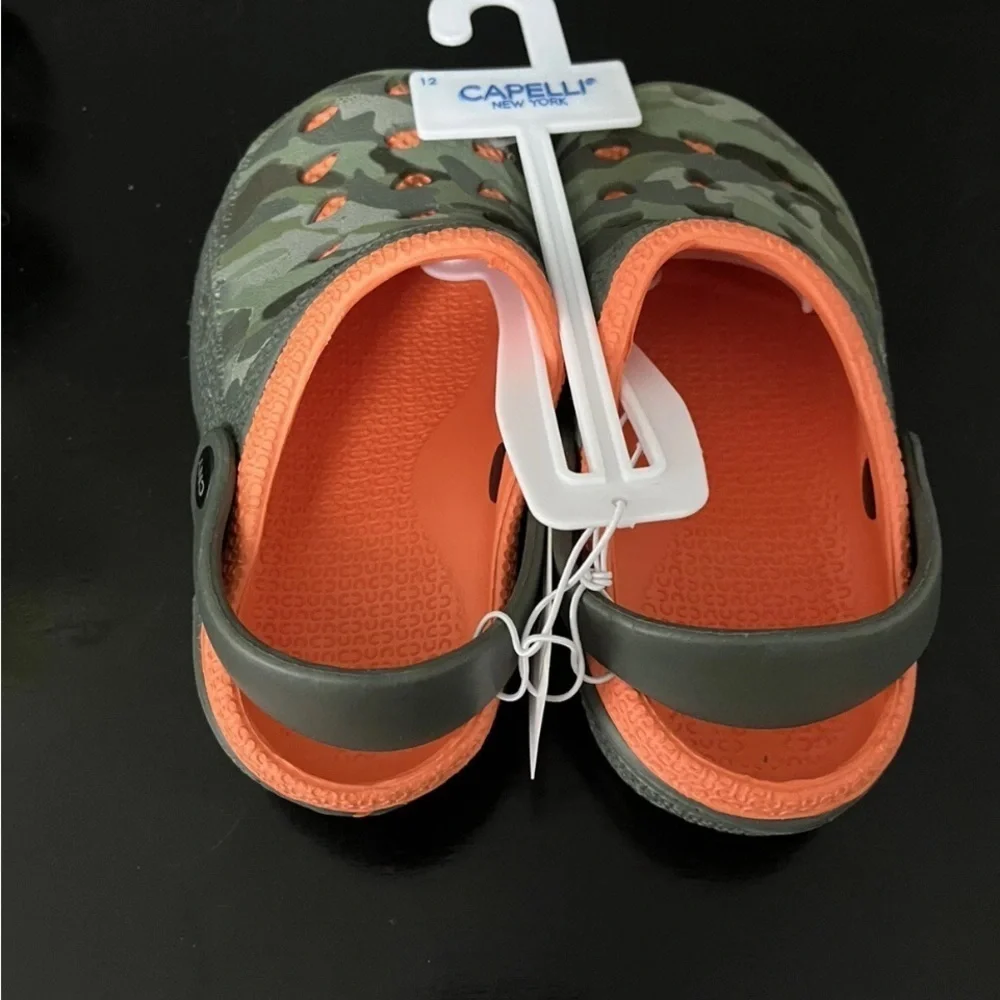 Capelli of New York Kids Camo Water Shoes - Green and Orange Sz12